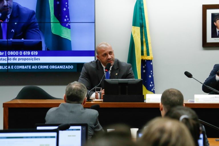 Comissão aprova proposta que atenua excesso de agente de segurança pública