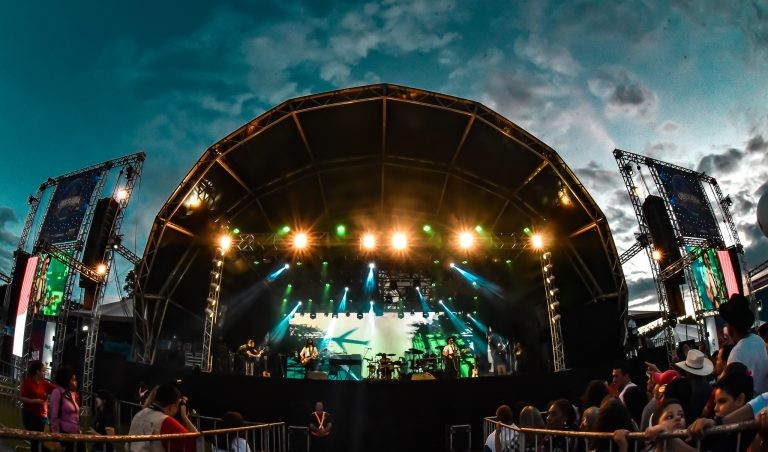 Lei amplia prazo para reembolso de eventos cancelados na pandemia