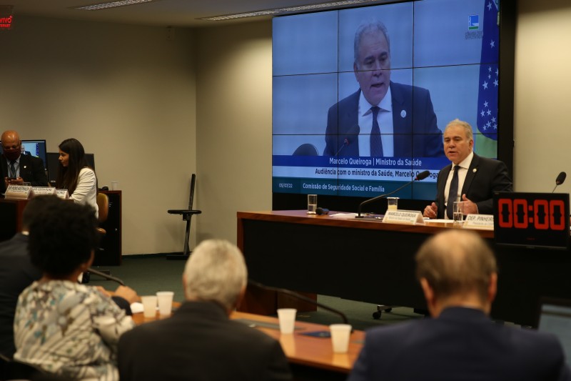 Ministro da Saúde nega interferência do filho em liberação de recursos