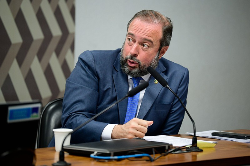 Projeto proíbe tese da 'legítima defesa da honra' para proteger autores de feminicídio