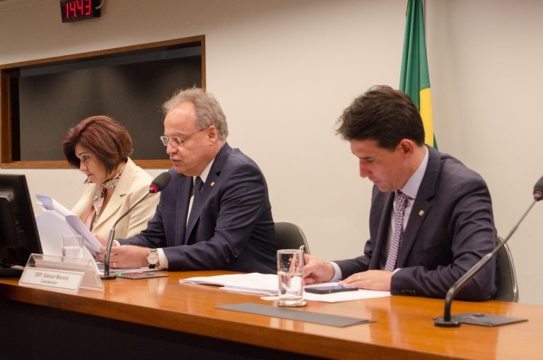 Relator defende plebiscito sobre a adoção do semipresidencialismo no Brasil