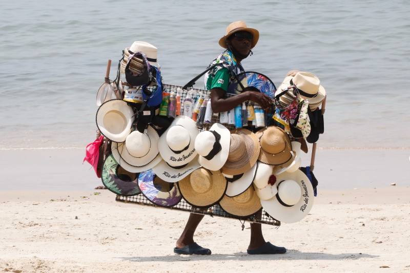 Rio de Janeiro vive onda de calor em pleno inverno