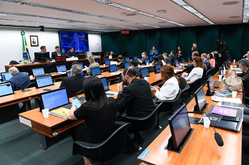 Emendas de relator totalizam transferências de R$ 12,3 bilhões