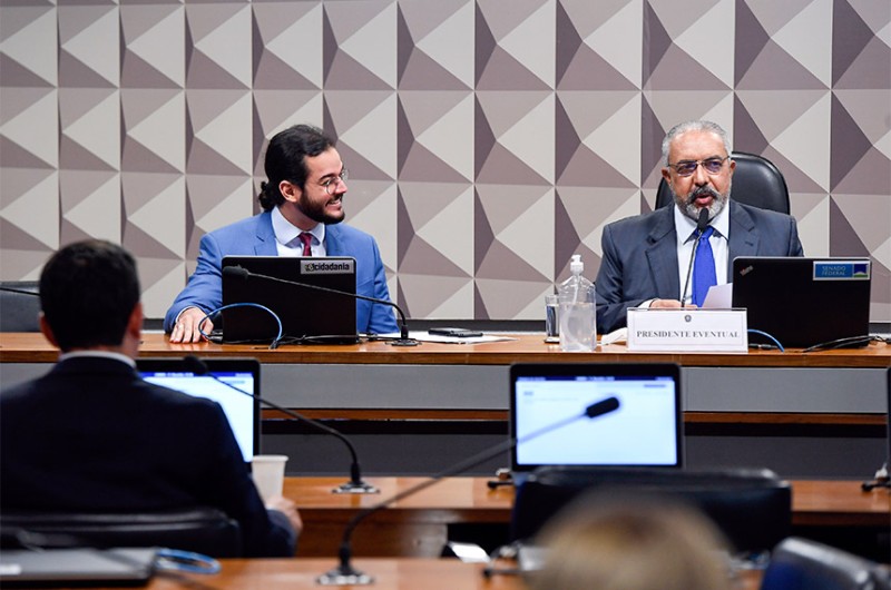 Instalada comissão sobre migrações e direitos de refugiados e eleitos os representantes