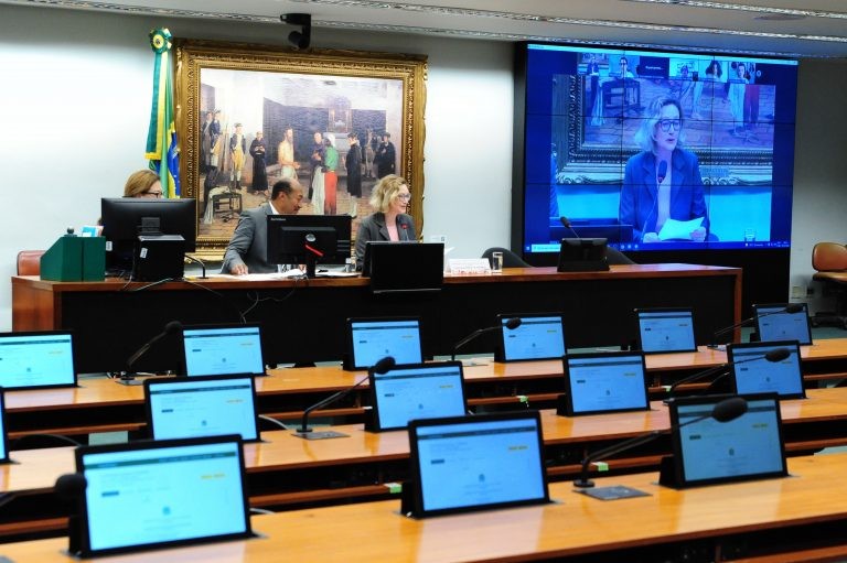 CCJ aprova criação de Dia Nacional da Doença de Huntington