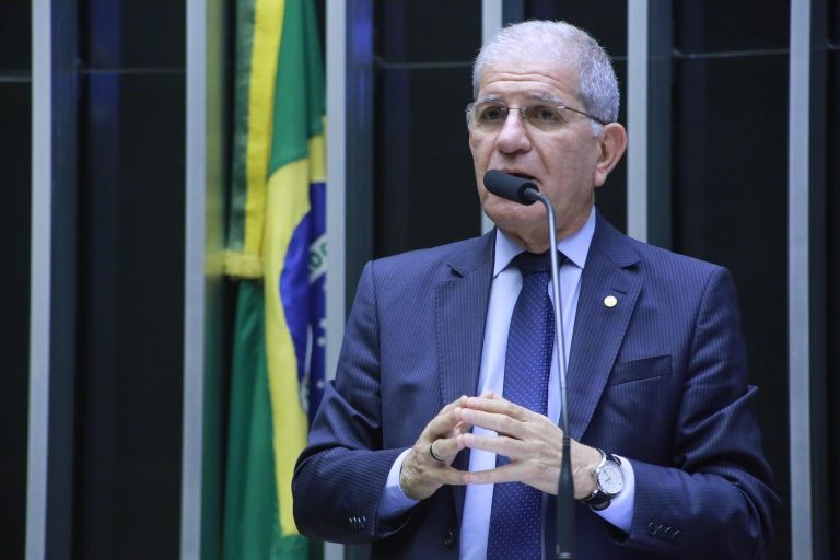 Audiência debate criação de data para conscientização sobre apraxia de fala na infância