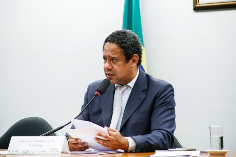 Comissão debate descumprimento da lei do anistiado político