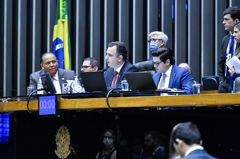 Congresso adia votação dos vetos das ferrovias e da lei do Estado democrático de direito