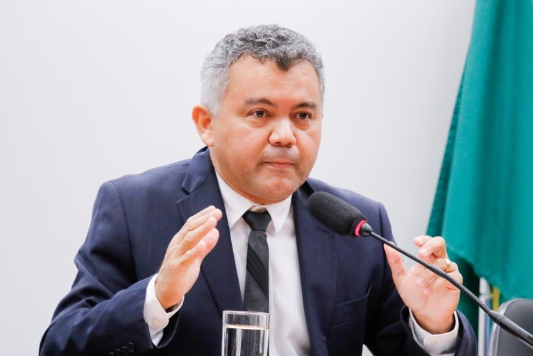 Projeto prevê indenização para mulher vítima de violência doméstica quando Estado for omisso