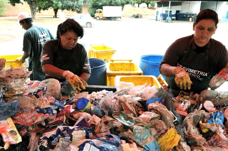 PEC inclui a economia solidária na ordem econômica nacional