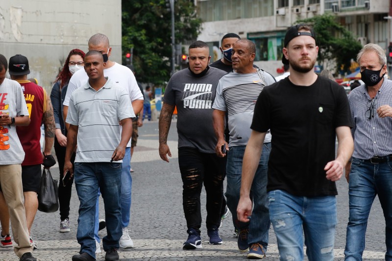 Covid-19: Brasil registra 40.149 novos casos e 205 mortes em 24 horas