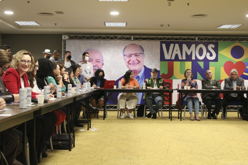 PT oficializa chapa Lula-Alckmin para disputar a Presidência