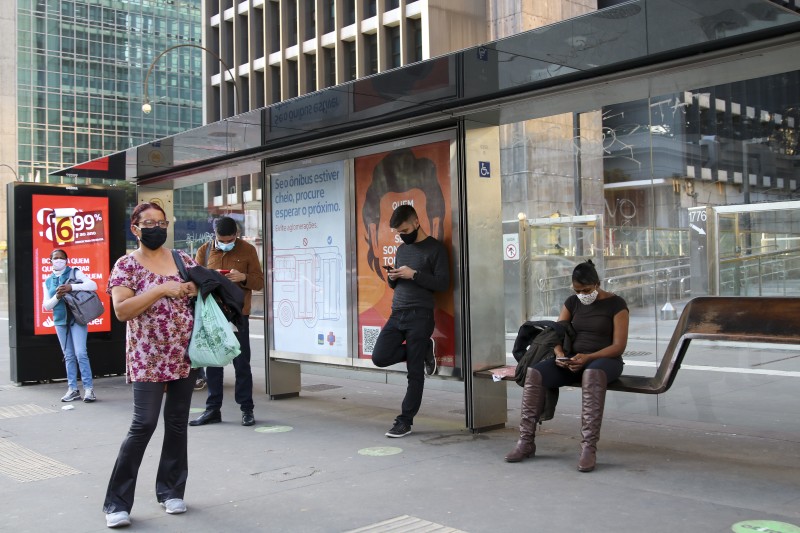 RJ registra queda de homicídios e roubos e alta de estupros