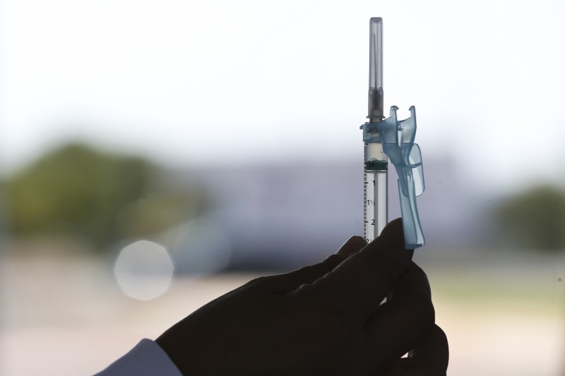 RJ: capital estende 2ª dose de reforço a pessoas com 30 anos ou mais