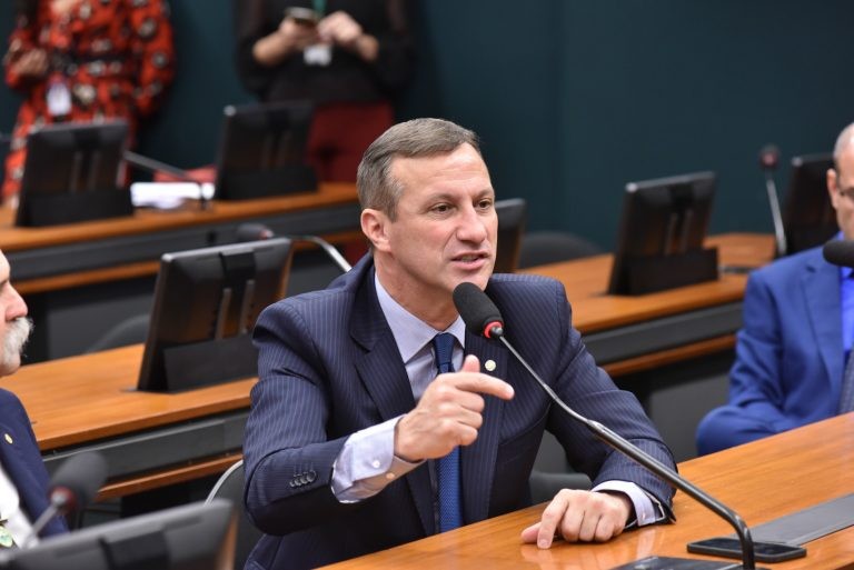 Comissão aprova criminalização do incesto e pena maior para crimes contra crianças e adolescentes