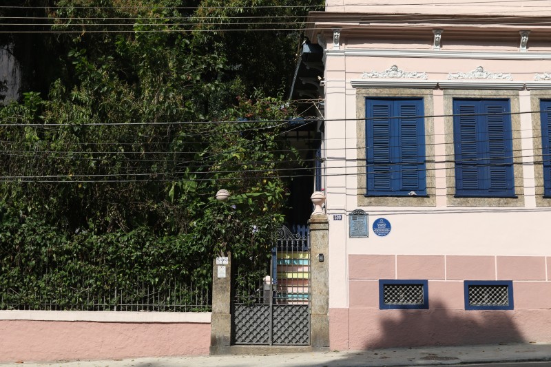 Rio inaugura mais duas placas em imóveis onde viveram membros da ABL