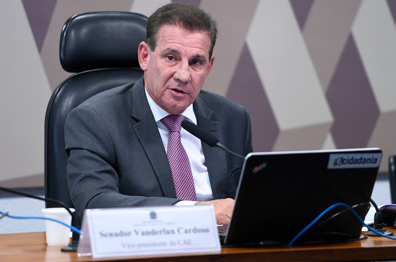 Projeto reduz tributação de transporte autônomo de passageiros