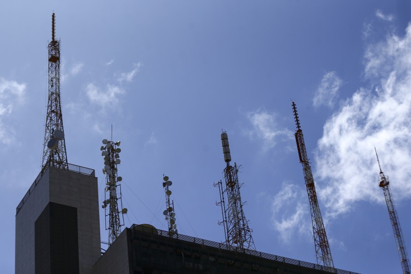 Anatel debate simplificação das regras de telecomunicações