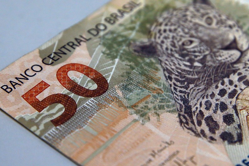 Governo bloqueia mais R$ 2,101 bi do Orçamento