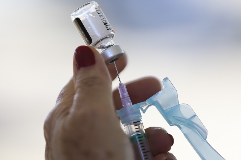 Covid: pessoas a partir dos 40 anos já podem tomar 4ª dose no Rio