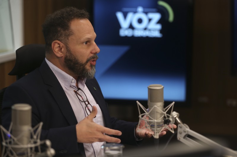 Mais de 370 mil famílias receberam títulos de terra desde 2019