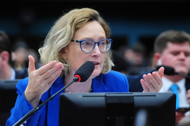 Projeto estabelece diretrizes para educação em direitos humanos