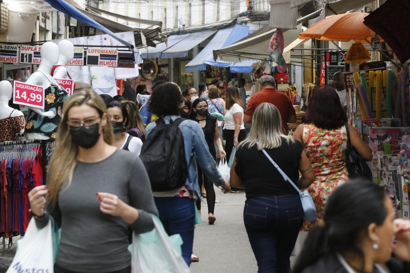 Pequenos negócios geram 72% das vagas de emprego no primeiro semestre