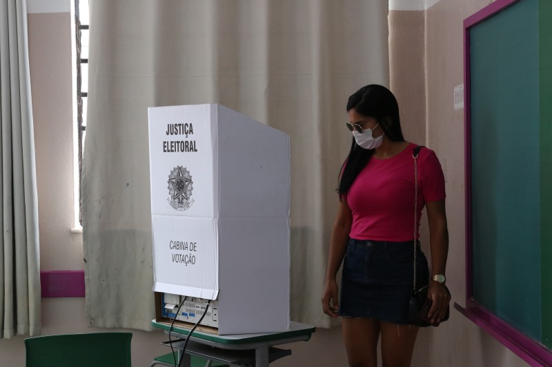 Eleições 2022 mantém maioria do eleitorado feminina, com 53%