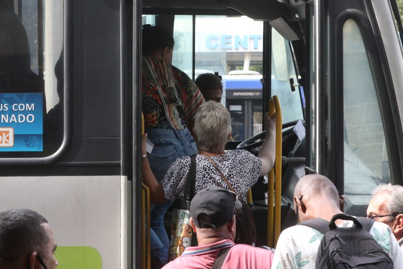Ônibus urbano perdeu 10,8 milhões de passageiros em 2021
