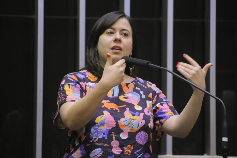 Comissão aprova proposta que prevê registro sobre violência doméstica pela internet