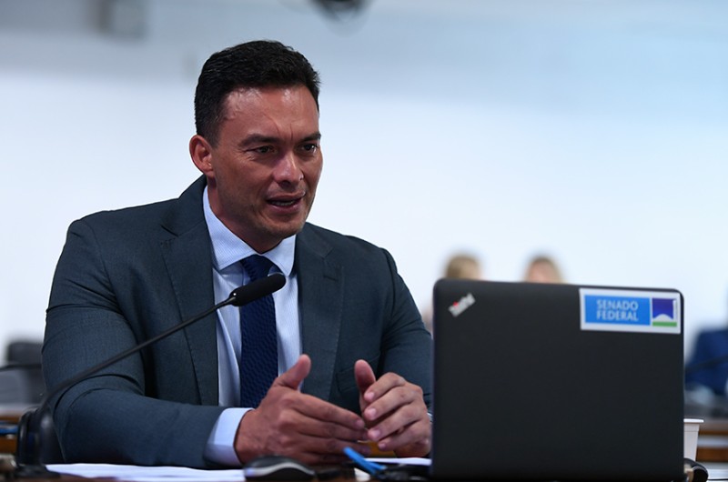 Aprovada garantia de atendimento a usuário de telefonia com serviço suspenso