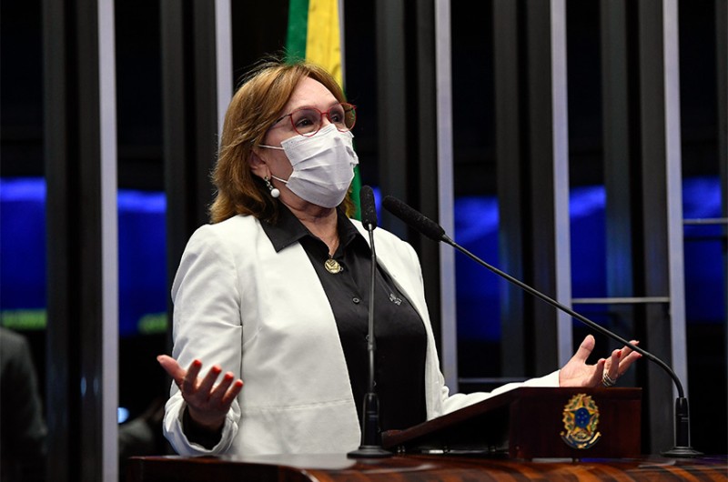 Zenaide lamenta que LDO de 2023 não preveja aumento real do salário mínimo