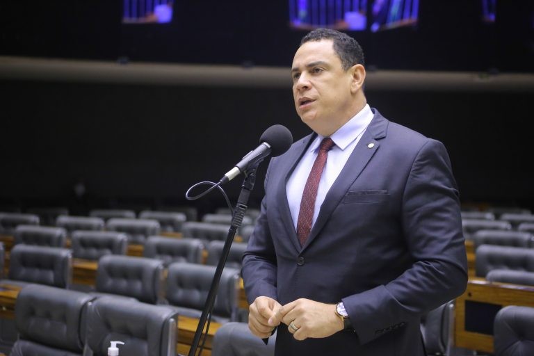 Projeto altera regra de aproveitamento de créditos na importação de produtos