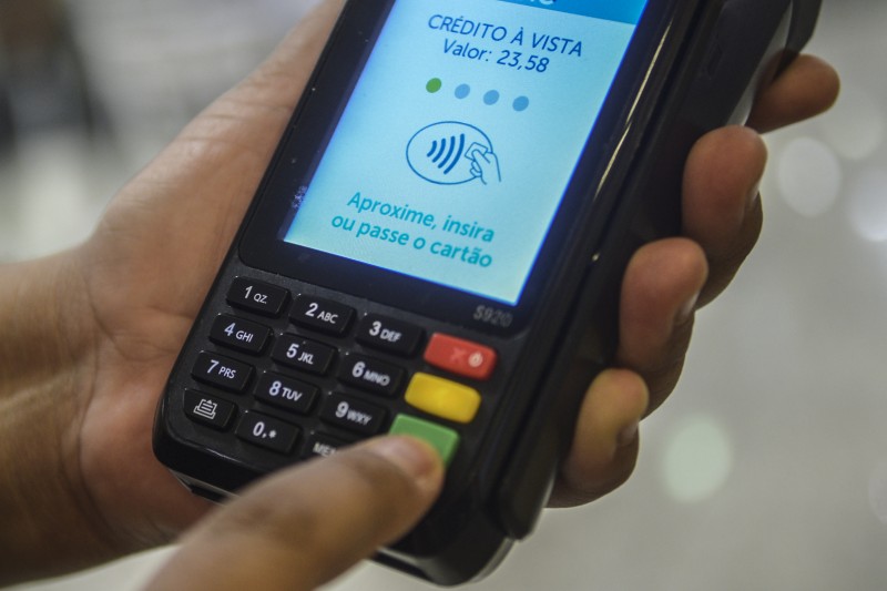 Pagamentos com cartões crescem 36,5% no primeiro semestre