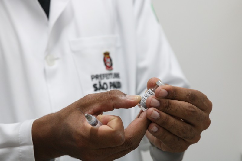 Covid-19: Brasil registra 255 mortes e 30,9 mil casos em 24 horas