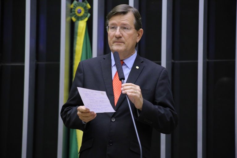 Proposta susta decreto que reduziu cobrança de IPI em vários produtos