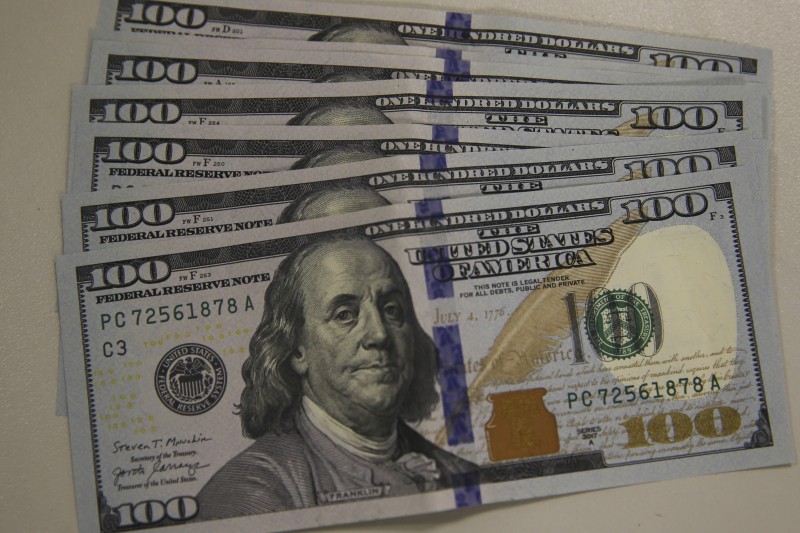 Dólar sobe para R$ 5,15, influenciado por exterior