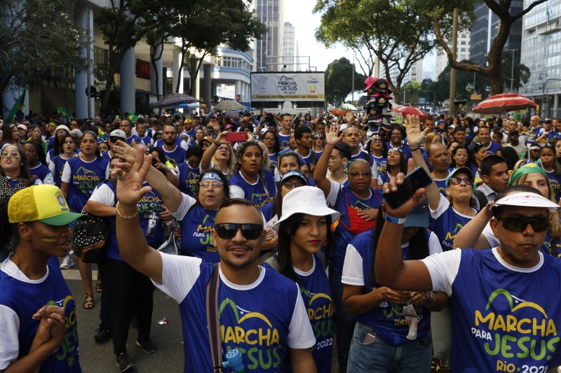 Marcha para Jesus reúne milhares no centro do Rio de Janeiro