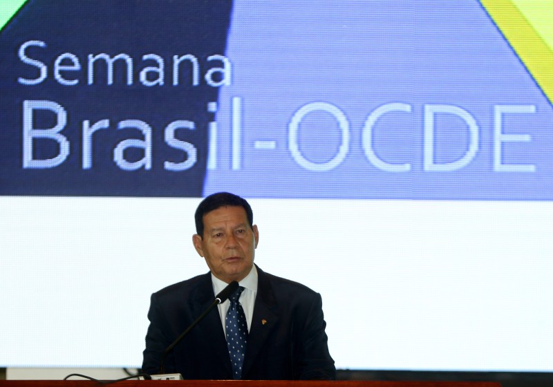 Vice-presidente diz que adesão do Brasil à OCDE é prioridade