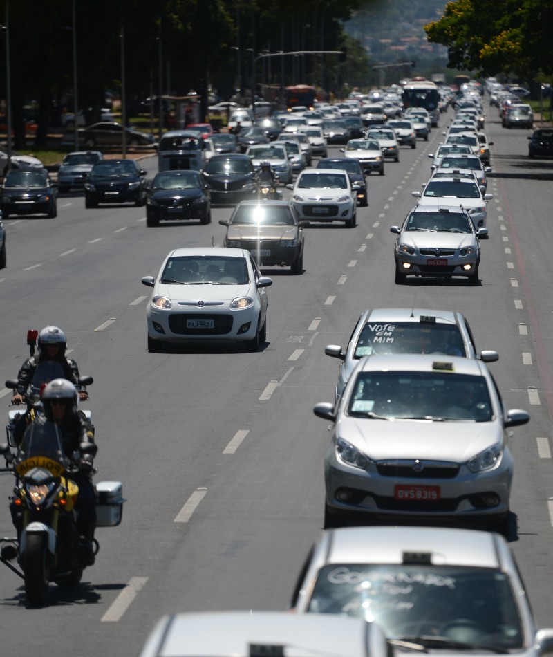Prefeituras cadastraram 325 mil taxistas para receber o Bem-Taxista