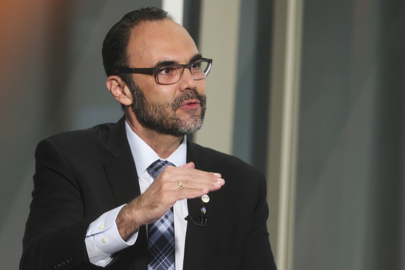 Sem Censura desta segunda recebe o médico Luiz Fernando Córdova