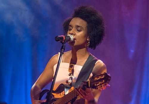 São Paulo: cantora Valéria Custódio faz curta temporada com o show gratuito “Esfera”