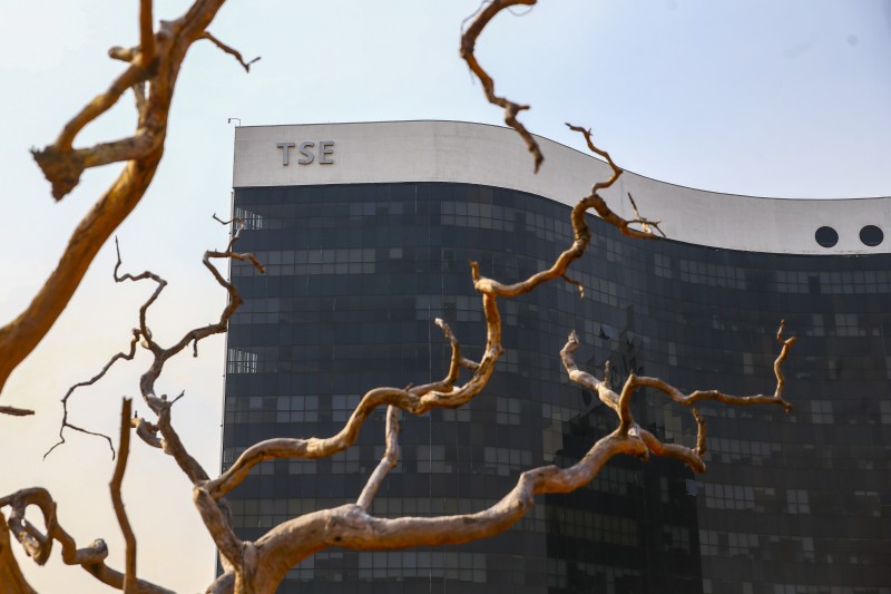 TSE veta coligações cruzadas nas eleições de outubro