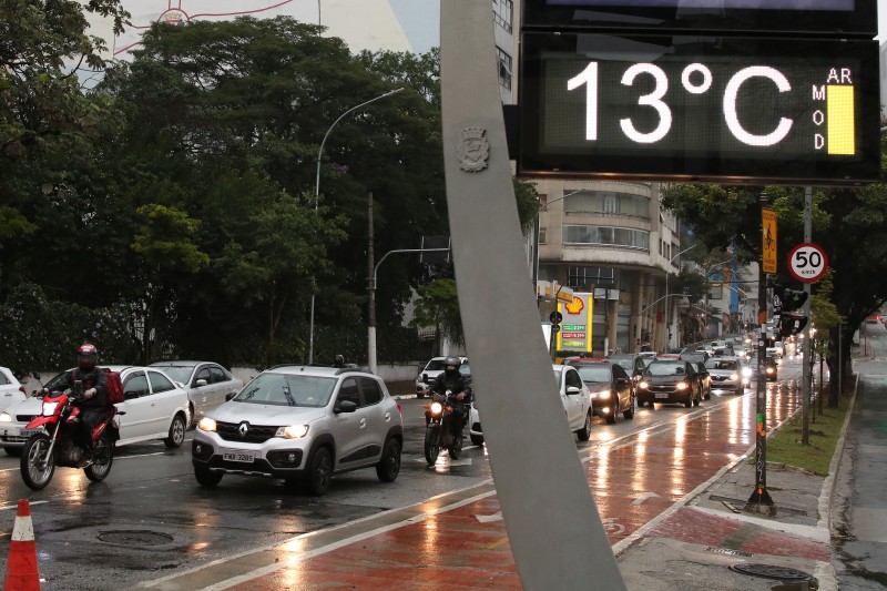 Nova massa de ar frio derrubará temperaturas em várias regiões do país