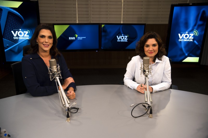 Com apresentação exclusivamente feminina, A Voz do Brasil faz história