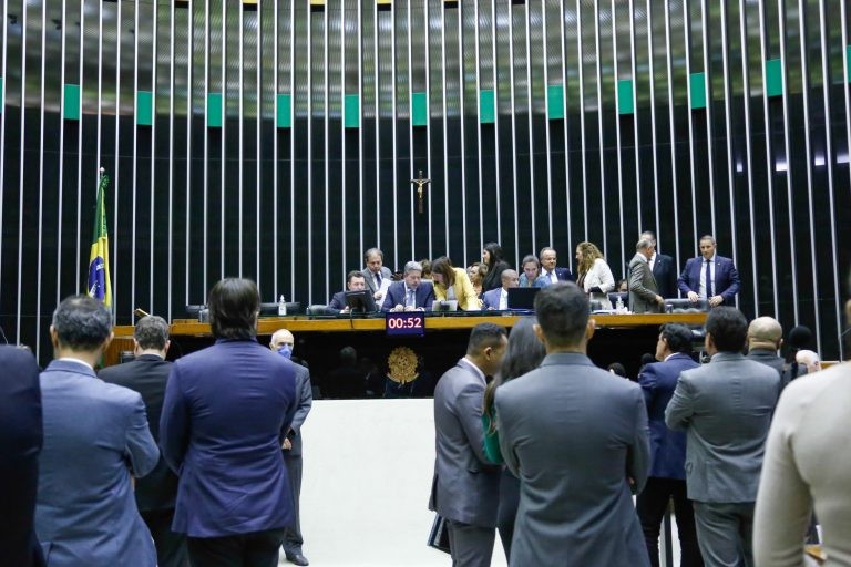 Câmara realiza sessão de votações na manhã desta quarta-feira