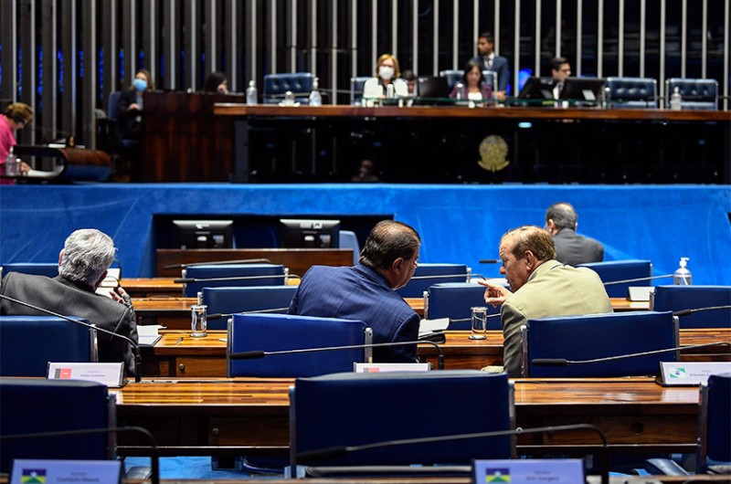 Vai à sanção PL que prevê orientação sobre uso do SUS por pacientes com câncer de mama