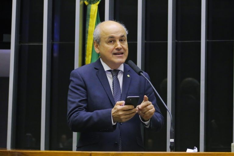 Projeto anula efeitos de decreto presidencial sobre superendividamento de consumidor
