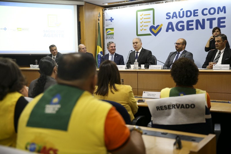 Saúde lança programa que pode capacitar 200 mil agentes comunitários