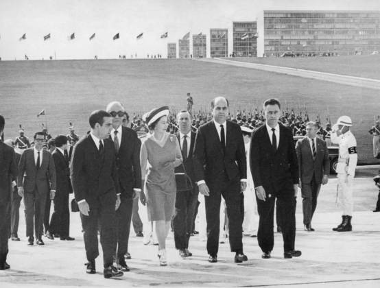 Elizabeth II visitou o Congresso Nacional em 1968
